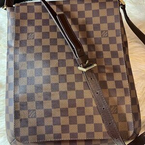 Louis Vuitton Gm Musette DE Crossbag Unisex